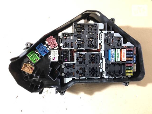 Блок предохранителей Volkswagen Touareg 3.2 2004 (б/у)