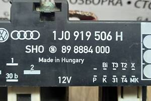 Блок реле управління вентилятором VW Caddy с95-04 г. (Dominant) 1J0919506H