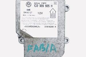 Блок управління AirBag Skoda Fabia Octavia Volkswagen T5 1C0909605