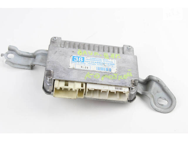 Блок управления АКПП (робот) Toyota Auris 2006-2012 8953012380