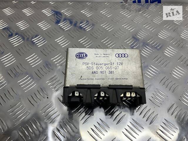 Блок управления памяти положения подушки и спинки сидения для Audi A8 (D2) 1994-2000 б/у