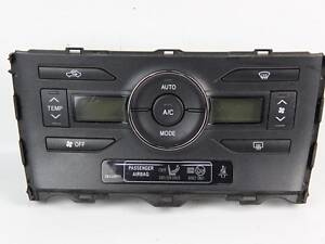 Блок управления печкой под климат 10- Toyota Auris 2006-2012 5590002350