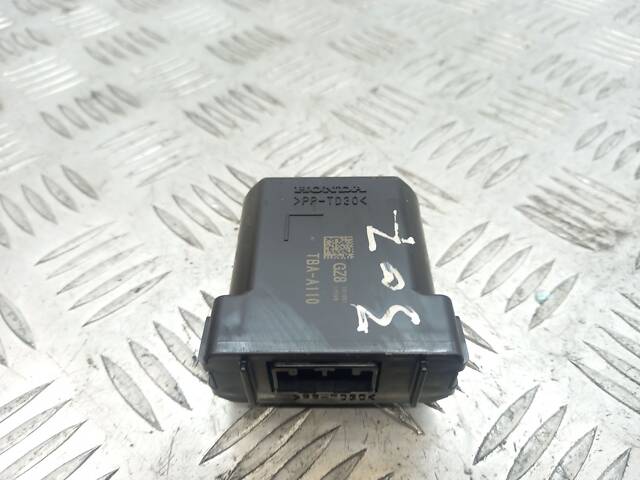 Блок управления gateway для Honda Civic (10) 2016-2021 б/у - Фото 1