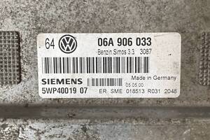 Блок управління двигуном 5WP4001905 audi vw 1.6 06a906033