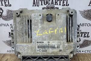 Блок управления двигателем Opel Zafira b 1.9 CDTI... 0281014452