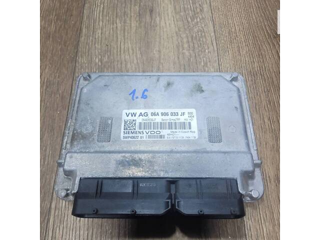 Блок управління ECU 06A906033JF ecu vw caady 1.6 5wp40622 01