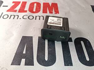 Блок USB Renault Zoe 2012-19 280237719R