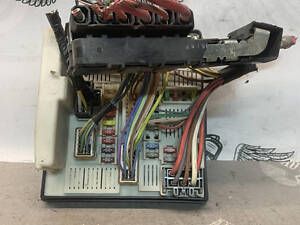 Блок предохранителей USM RENAULT SCENIC 2, MEGANE 2 8200481866g