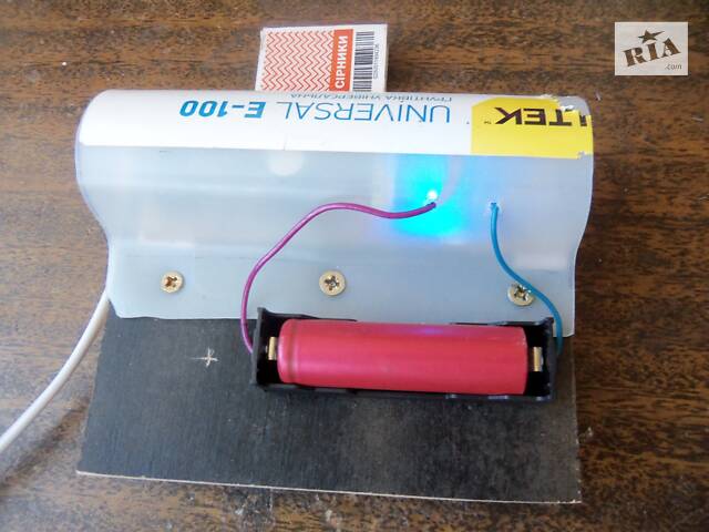 Зарядний пристрій Li-Ion акумуляторів типу 18650 - Фото 4