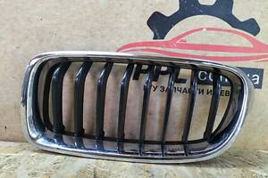 BMW 3 F30 F31 2011-18 решетка радиатора ноздря левая 7295435