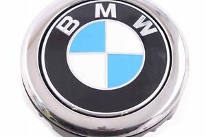 BMW F20 F21. Эмблема. Кнопка открывания дверей багажника