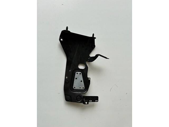 BMW G30 G31 G32 кронштейн WEBASTO 9321063