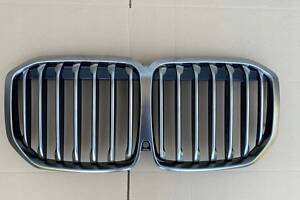 BMW X7 G07 зняття решітки ноздрі