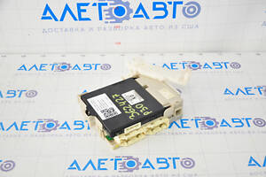 Body Control Module Toyota Prius 30 10-13 з блоком запобіжників підторпедним, надламаний корпус