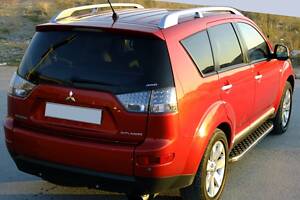 Боковые пороги BlackLine (2 шт, алюминий) для Mitsubishi Outlander 2006-2012 гг