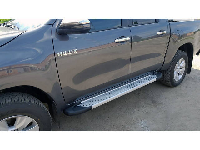 Бокові пороги Toyota Hilux 2015- Allmond Grey Erkul