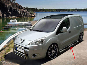 Боковые трубы (2 шт., нерж.), 70мм, с пластиковыми подножками для Citroen Berlingo 2008-2018 гг.
