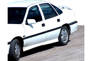 Боковые юбки Спорт (под покраску) для Opel Vectra A 1987-1995 гг