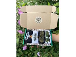 Бокс жіночих патріотичних шкарпеток 36-41 4 пари в зеленій коробці весна-осінь