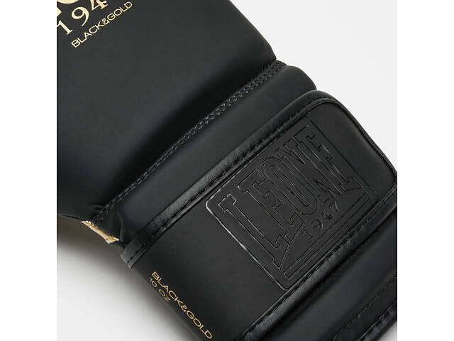 Боксерські рукавиці Leone GN059D Black/Gold 12 унцій (капу в комплекті) - Фото 8