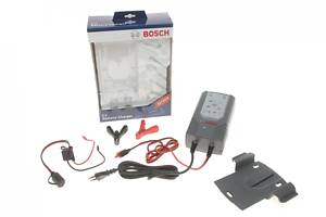 BOSCH 0 189 999 07M Зарядний пристрій C7 (12V/24V) (для аккум. ємністю від 14Ah до 230 Ah)