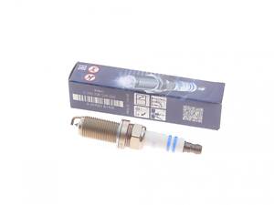 BOSCH 0 242 236 528 Свеча зажигания Ford Kuga 2.5i 08-12