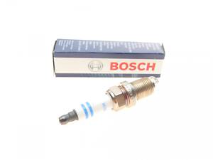 BOSCH 0 242 240 653 Свічка запалювання Mitsubishi L200/L300/L400/Pajero 94-