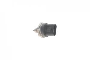 BOSCH 0 261 545 115 Датчик тиску палива MB C-class (W204/W205)/E-class (W212/W213) 1.6-5.5 (M274/M276/M157/M177) 11-