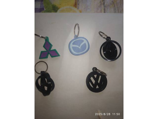 Брелоки різних марок автомобілів - Фото 4