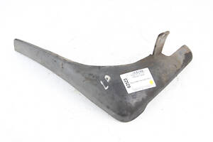 Бризковик передній лівий Nissan X-Trail (T30) 2002-2007 638558H325