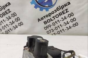 БУ Блок клапанов гидроподвески Mercedes a2213200358 Mercedes-Benz