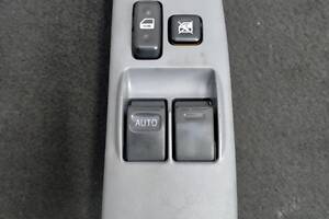 БУ Блок кнопок Toyota RAV4 (2000-2005) 8482042120 Toyota
