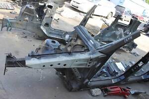 БУ Чверть передня ліва Mercedes x164 GL 2006-2012 A1646200761 Mercedes