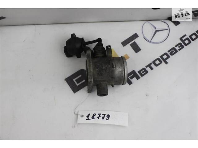 БУ Дроссельная заслонка Hyundai Tucson 04-09 351002xxx Hyundai