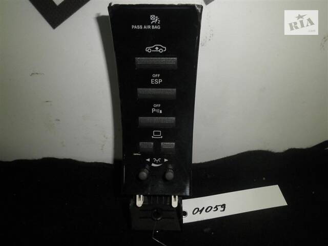 БУ Кнопка освещения панели приборов Mercedes W221 2005-2009-2013 a2218202910 Mercedes