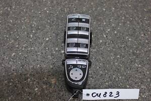 БУ Кнопка стеклоподъемника Mercedes W221 2005-2009-2013 A2218212551 Mercedes