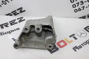 БУ Кронштейн двигателя правый Acura MDX 06-09-13 Acura