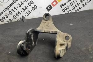 БУ Кронштейн КПП левый Mazda CX-7 (2006-2012) L2303908YC Mazda