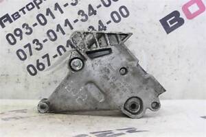 БУ Кронштейн опоры двигателя Volkswagen  06G199207A Volkswagen