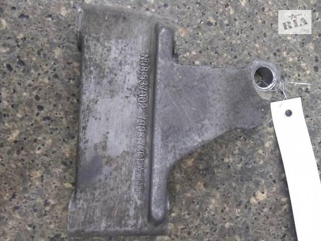 БУ Кронштейн Subaru Forester SG 02-05-08 73611ac110 Subaru