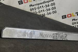 БУ Накладка на порог левая Mercedes W221 2005-2009-2013 A2216800135 Mercedes-Benz