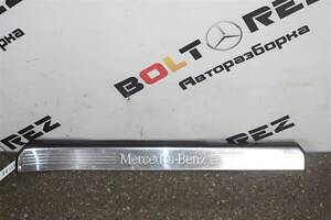 БУ Накладка на порог правая Mercedes W221 2005-2009-2013 A2216800235 Mercedes