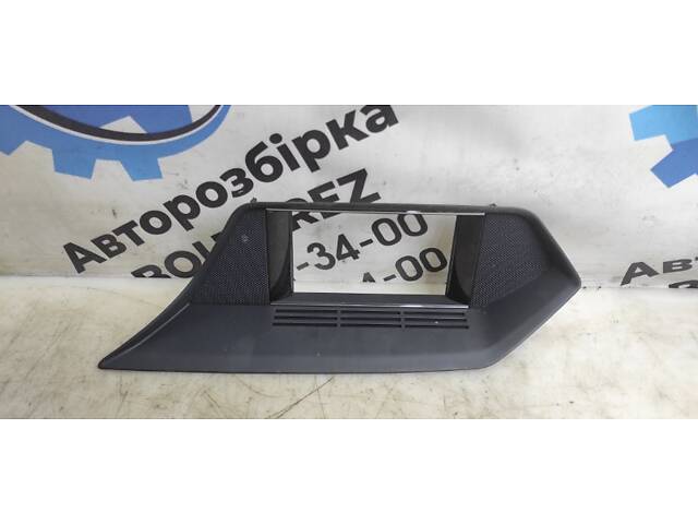 БУ Накладка на торпедо Mercedes W212 (2009-2011-2016) E class A2126801336 Mercedes-Benz