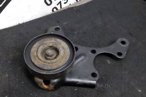 БУ Натяжной ролик Toyota RAV4 (2000-2005) 4438042010 Toyota