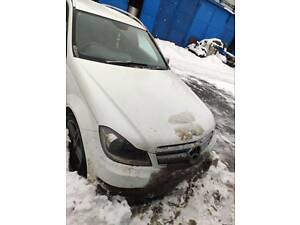 БУ Решетка капота Mercedes W204 (2007-2014) A 2048800023 Mercedes-Benz