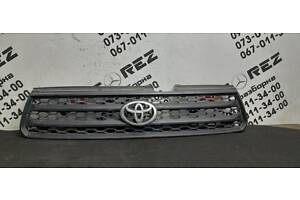 БУ Решетка радиатора Toyota RAV4 (2000-2005) 5311142070 Mercedes-Benz