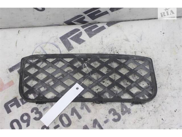 БУ Решетка в бампер левая Volkswagen Touareg GP 02-06-10 7L6853676 Volkswagen