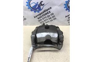 БУ Суппорт передний правый Toyota RAV4 (2000-2005) 47730-42040 Toyota