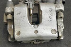 БУ Суппорт задний правый Mercedes W205 14-18- A2054232098 Mercedes-Benz