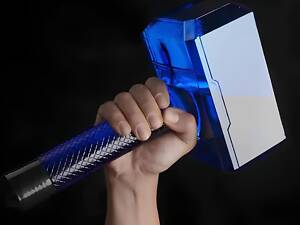 Пляшка для води RESTEQ у формі Молота Тора Mjolnir об’ємом 1.7 літра синього кольору — спортивна пляшка Marvel для фітнесу,
